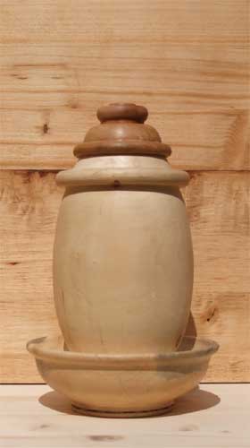 Bo&icirc;te dans sa coupe